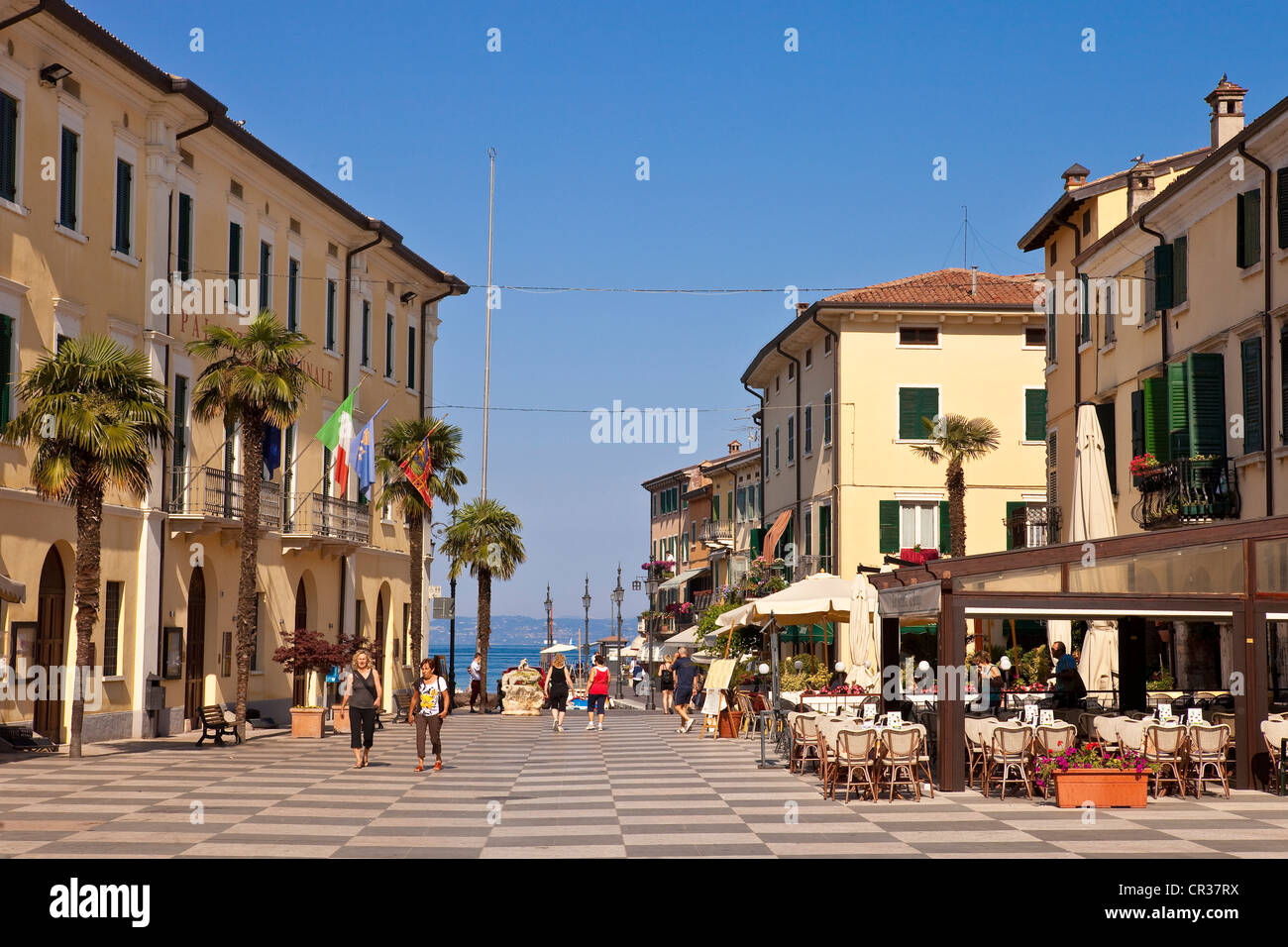 Italie, Vénétie, province de Vérone, Lac de Garde, le Garda Village Banque D'Images