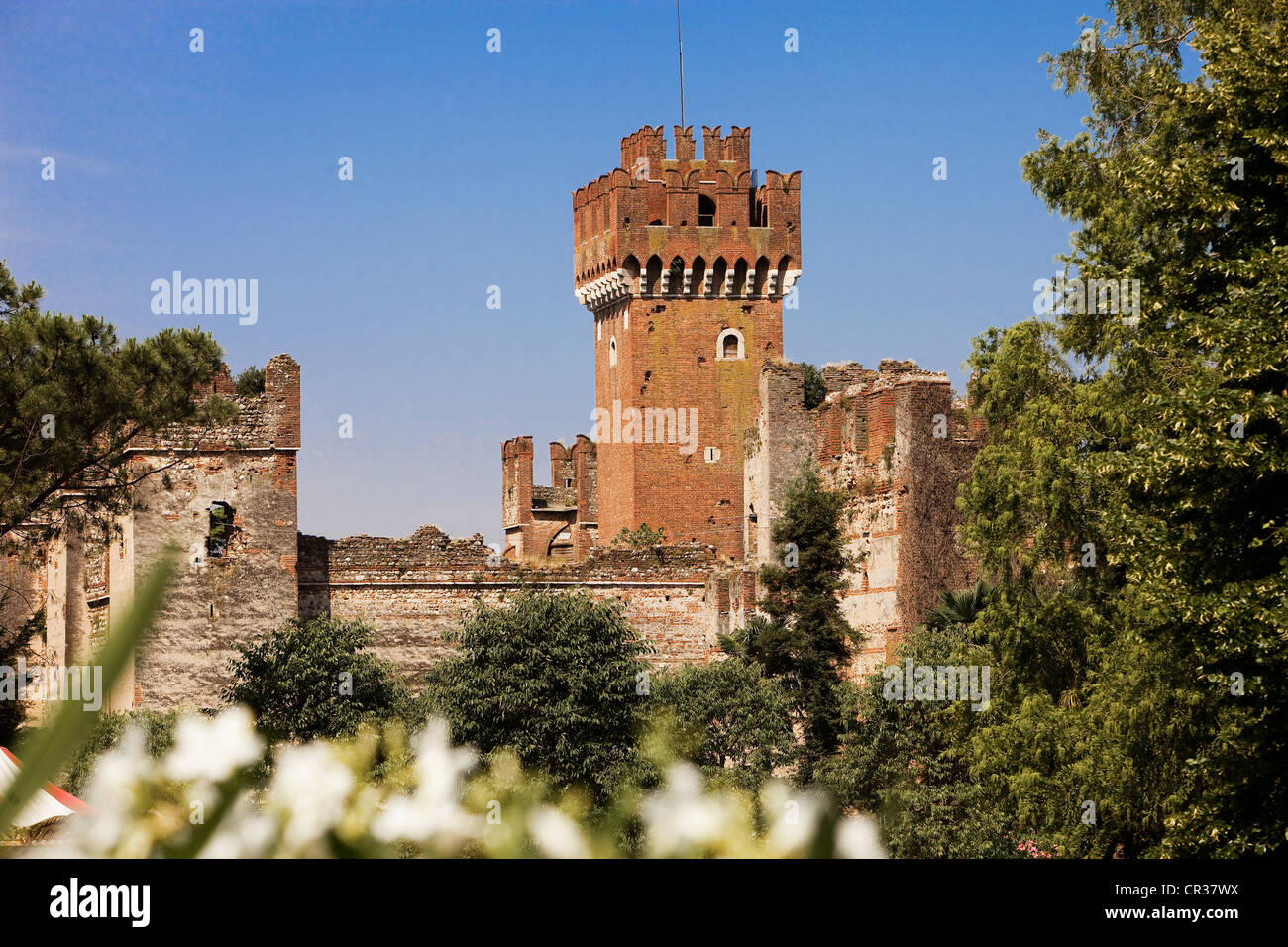 Italie, Vénétie, province de Vérone, Lac de Garde, le Garda Village Banque D'Images