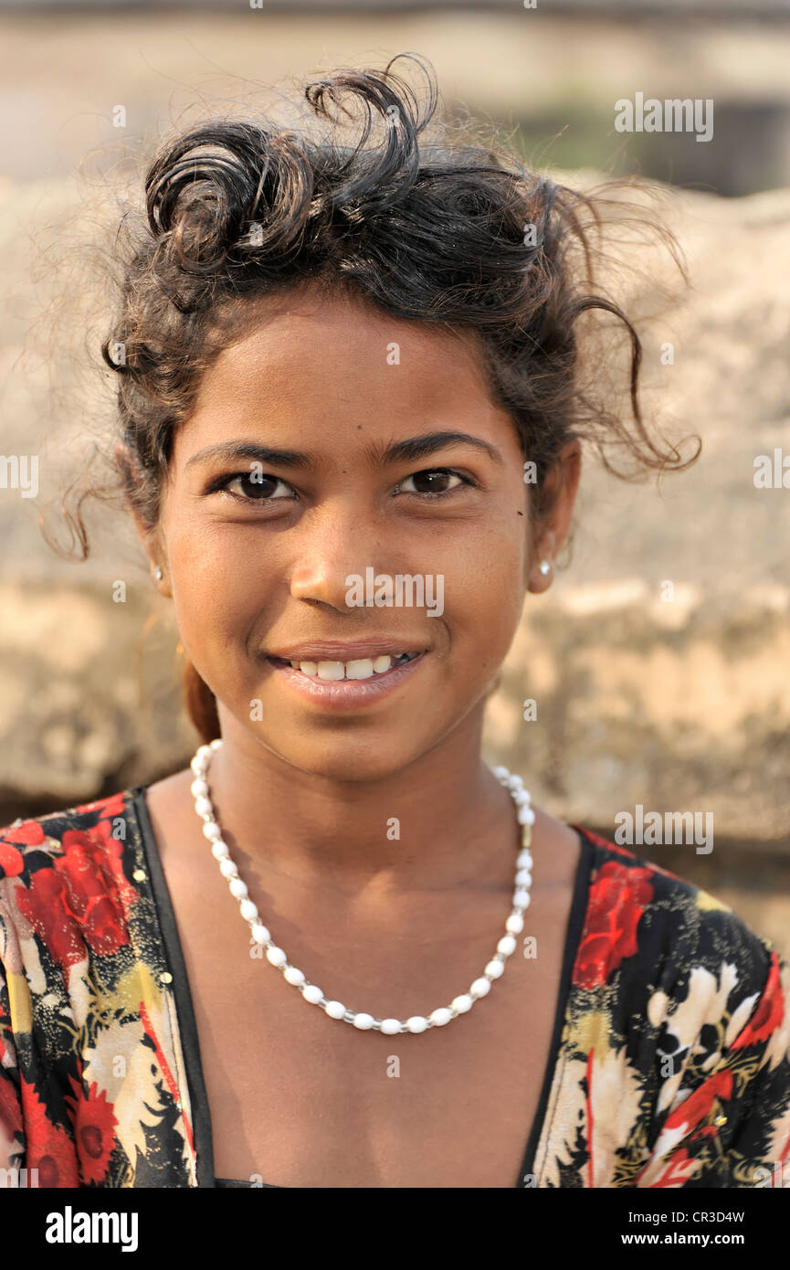 Jeune femme indienne, Orchha, Madhya Pradesh, Inde du Nord, Inde, Asie Banque D'Images