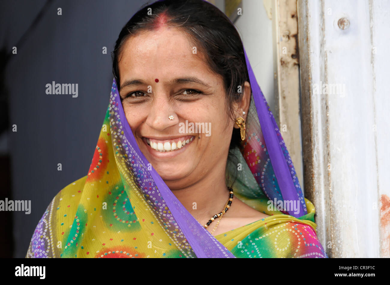Jeune femme indienne, portrait, Jaipur, Rajasthan, Inde du nord, l'Asie Banque D'Images