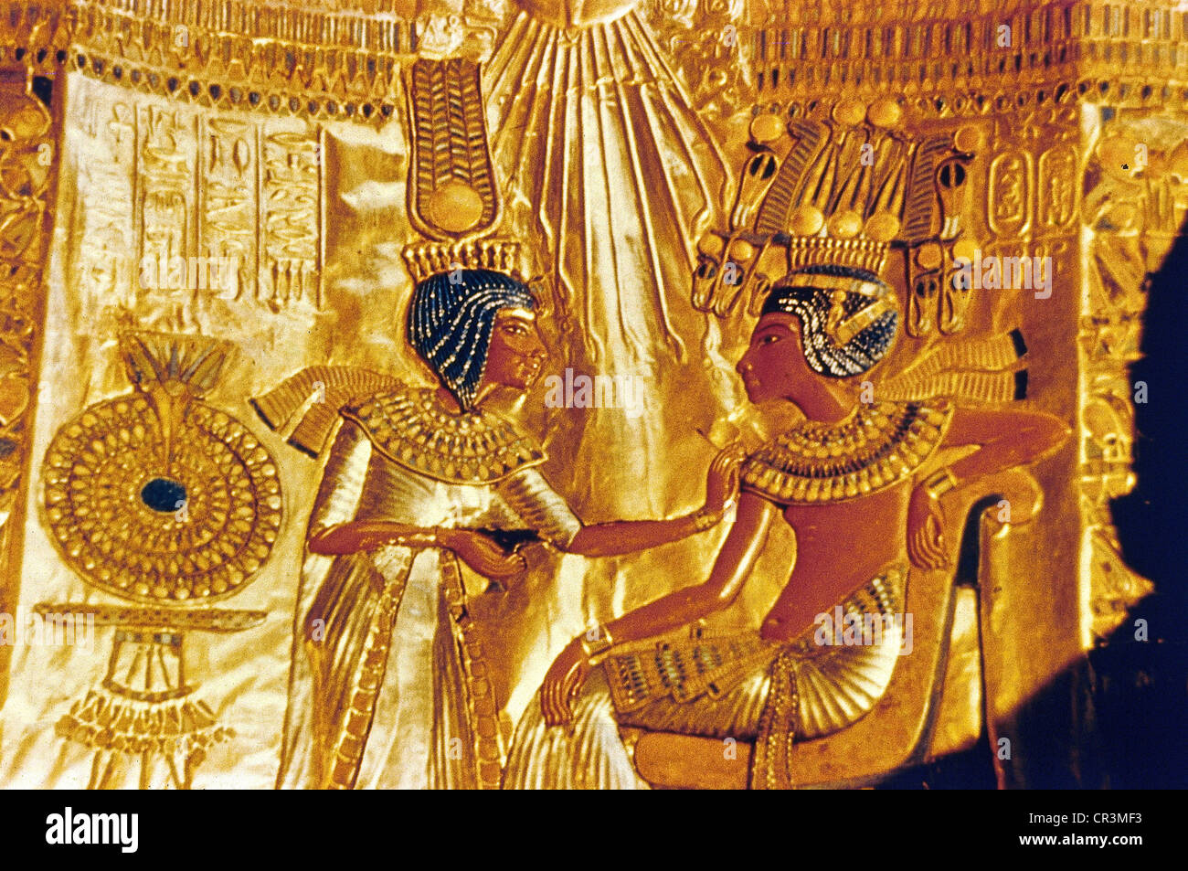 Toutankhamun, roi d'Egypte, 1333 - 1323 av. J.-C., 18ème dynastie, avec sa femme Ankhesenamen, arrière d'un fauteuil, objet funéraire, Banque D'Images