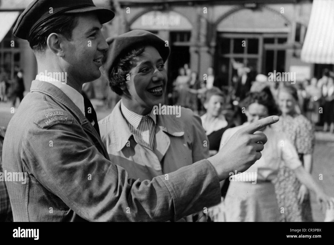 Herking, Ursula 28.1.1912 - 17.11.1974, actrice allemande, demi-longueur dans le film "Wer fuhr den grauen Ford ?", 1950, Banque D'Images