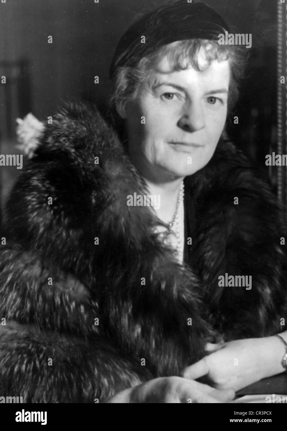 Hamsun, Knut, 4.8.1859 - 19.2.1952, auteur/écrivain norvégien, demi-longueur de sa femme Marie Hamsun (19.11.1881 - 5.8.1969), 1940, Banque D'Images Hamsun, Knut, 4.8.1859 - 19.2.1952, auteur/écrivain norvégien, demi-longueur de sa femme Marie Hamsun (19.11.1881 - 5.8.1969), 1940, Banque D'Images
