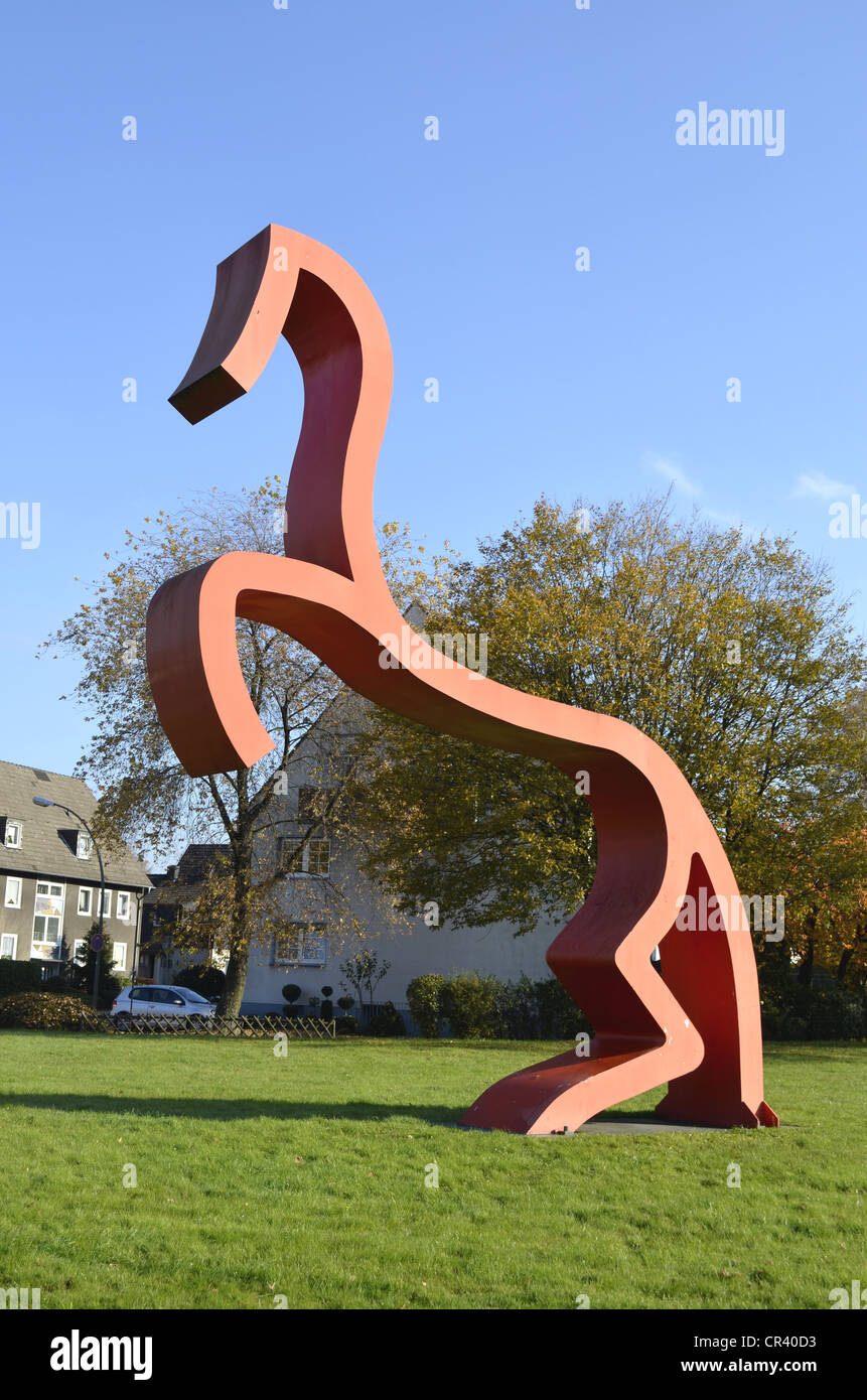 Red Horse sculpture à l'entrée de la ville de Bottrop, Ruhr, Nordrhein-Westfalen, Germany, Europe Banque D'Images