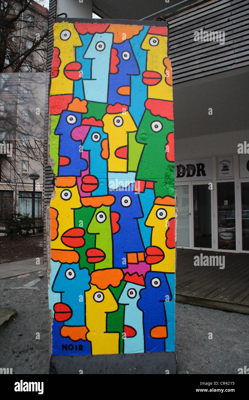 Sections du mur de Berlin à la Potsdamer Platz à Berlin, Allemagne Banque D'Images