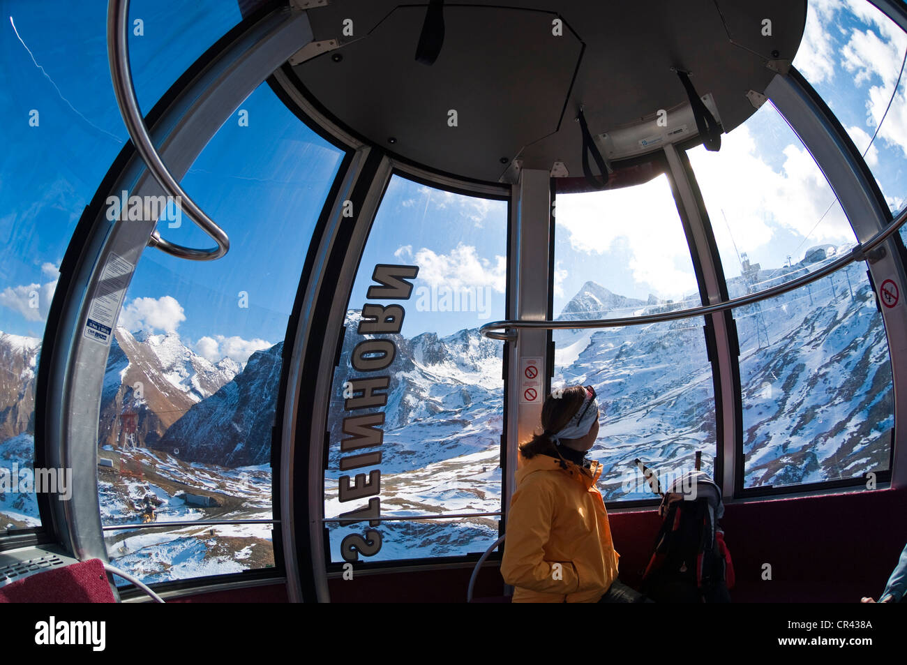 L'Autriche, Salzburger Land, Kaprun, Kitzsteinhorn, gondole, ski d'été Banque D'Images