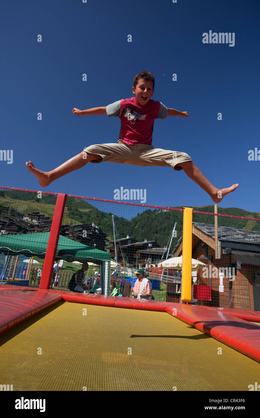 France, Savoie, Valmorel, trampoline Photo Stock - Alamy