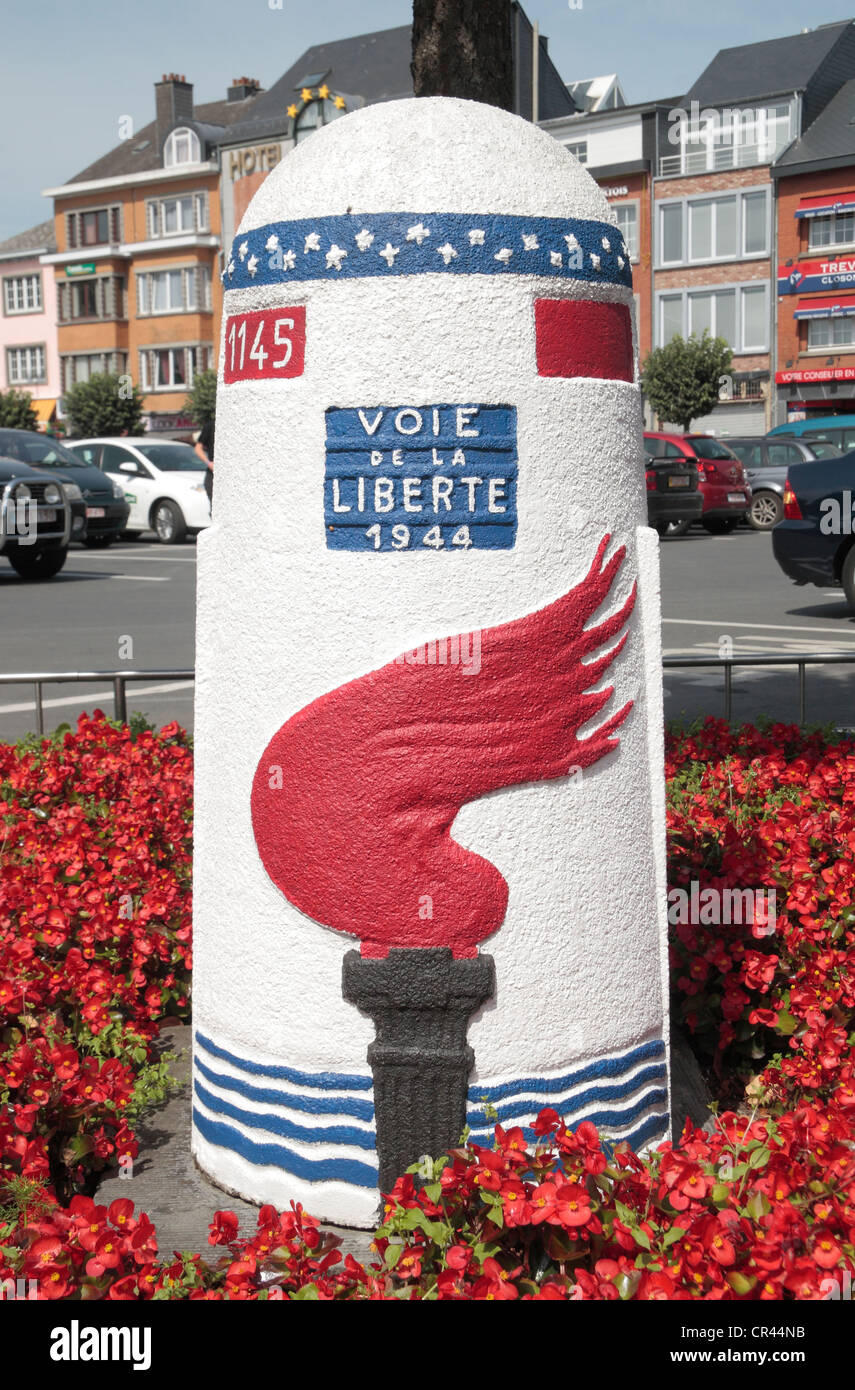 La Voie de la liberté ('Liberté Road') marqueur dans la place de la ville, à Bastogne, Belgique wallonne,. Banque D'Images