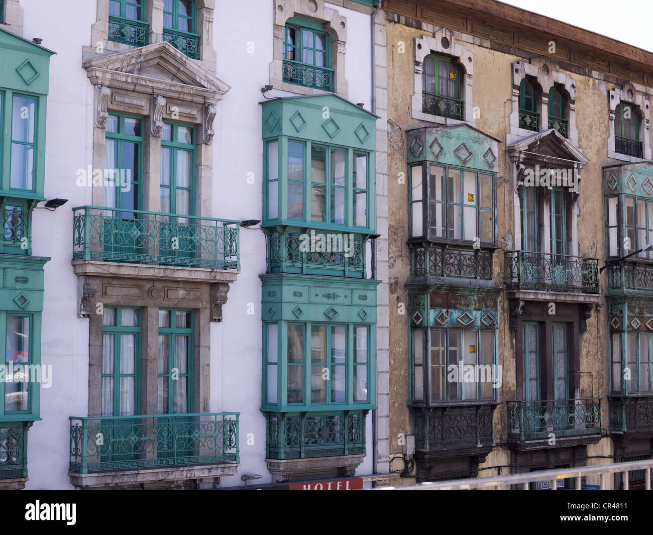 Détail d'une façade de maison à Avilés, dans les Asturies, dans le nord de l'Espagne, Europe Banque D'Images