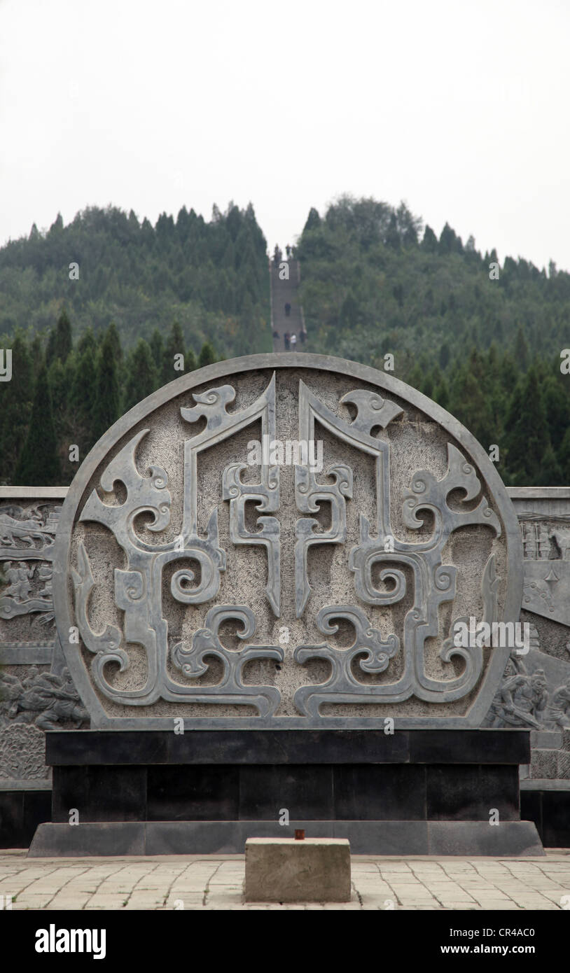 C'est une pierre tombale d'un général chinois de l'empire temps. C'est un symbole à l'entrée du parc au bas de la colline Banque D'Images