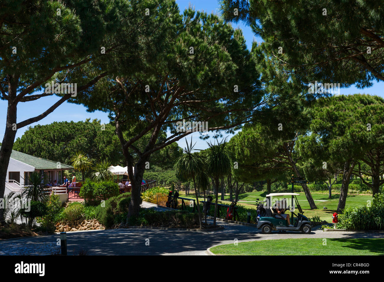 Clubhouse sur le parcours sud près de Vilar do Golf, Quinta do Lago, Algarve, Portugal Banque D'Images