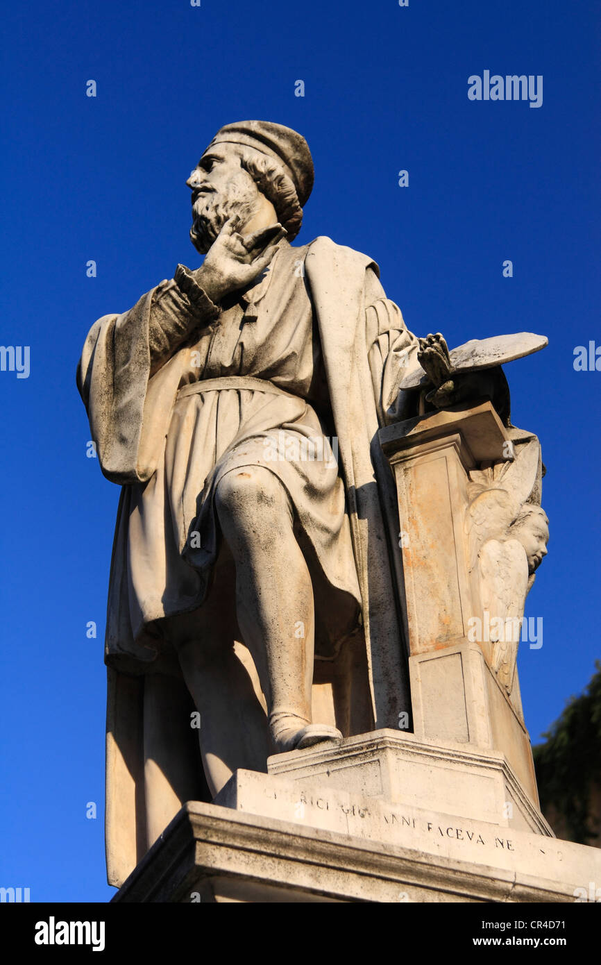 Statue par Parmigianino, Piazzale della Steccata, Parme, Emilie-Romagne, Italie, Europe, PublicGround Banque D'Images