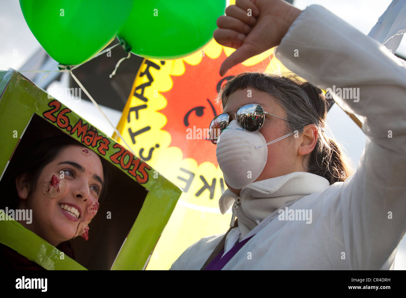 Grande manifestation contre l'énergie nucléaire avec plus de 100 000 participants, Berlin, Germany, Europe Banque D'Images