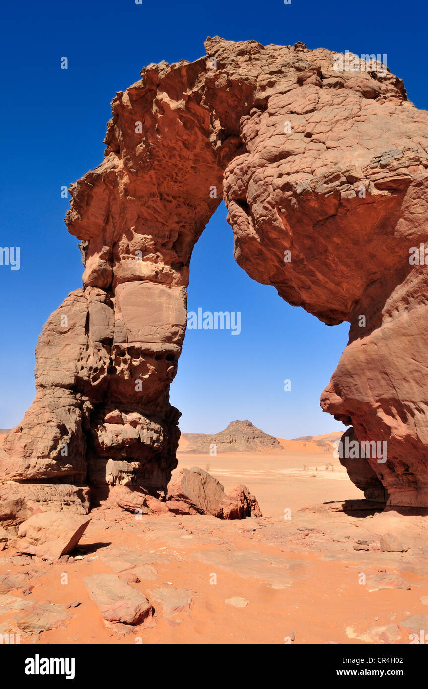 Arch, pont naturel d'In Tehak, Tadrart, le Tassili n'Ajjer National Park, site classé au patrimoine mondial, l'Algérie, Sahara Banque D'Images