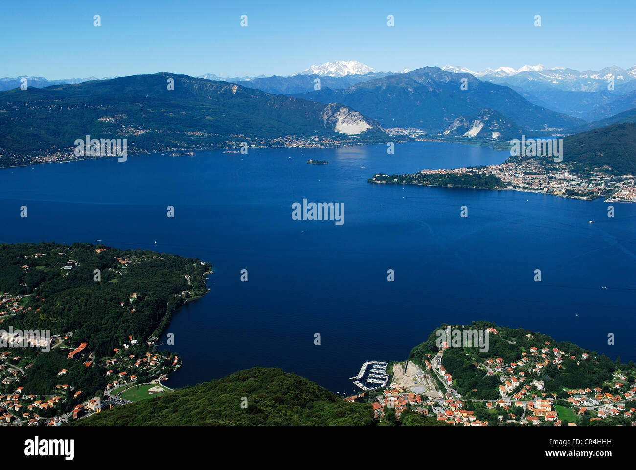 L'Italie, la Lombardie, le Lac Majeur, Laveno Mombello, le lac vu du haut de la montagne Sasso del Ferro Banque D'Images