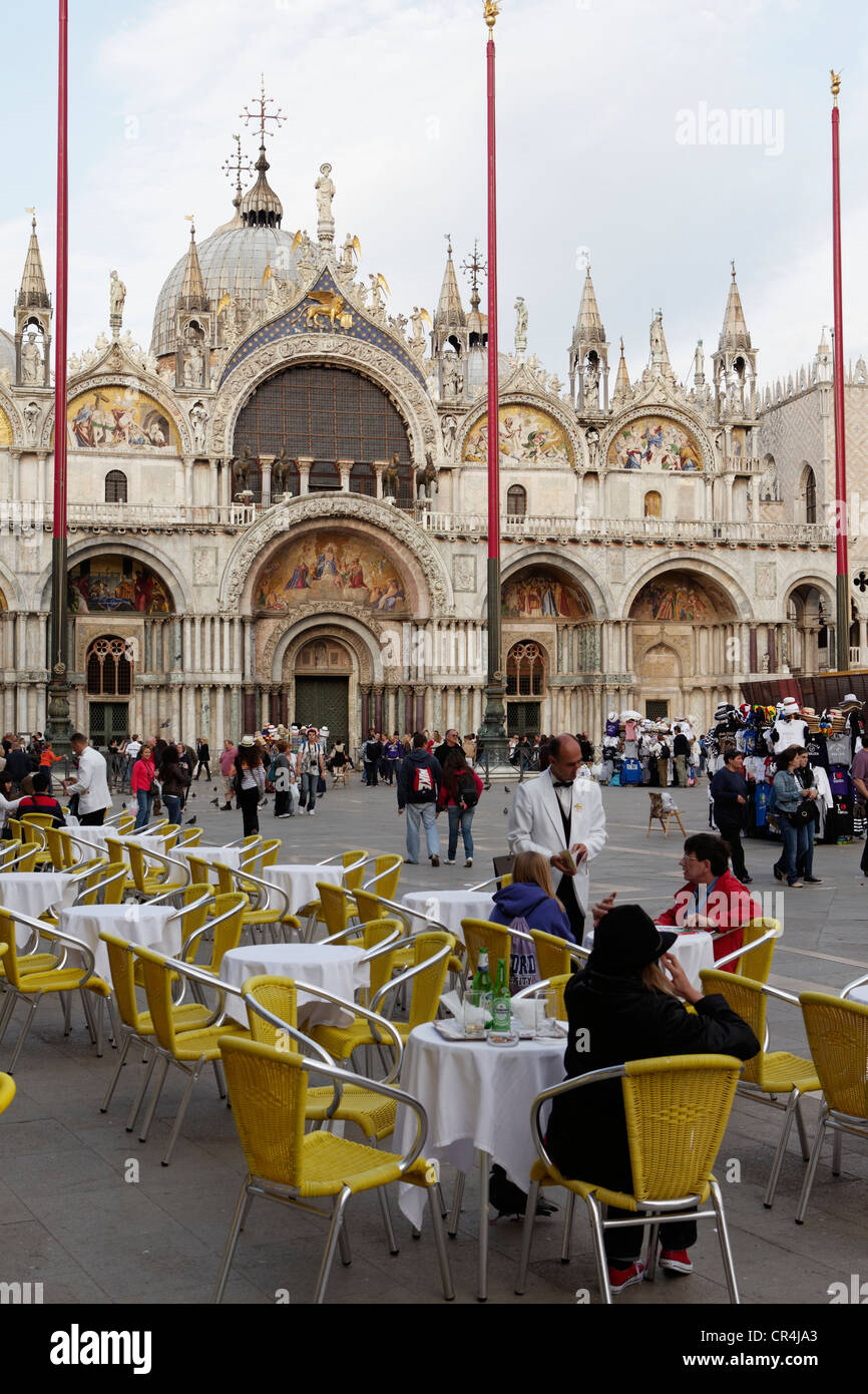 La Basilique St Marc, Basilica di San Marco, Piazza San Marco, la Place Saint-Marc, Venise, UNESCO World Heritage, Vénétie, Italie Banque D'Images