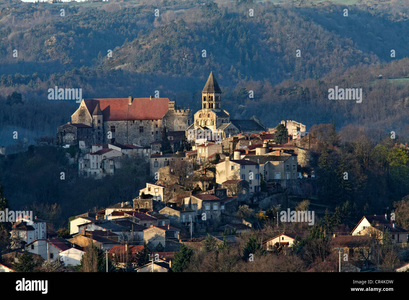 saint-saturnin-tiquet-les-plus-beaux-villages-de-france-les-plus