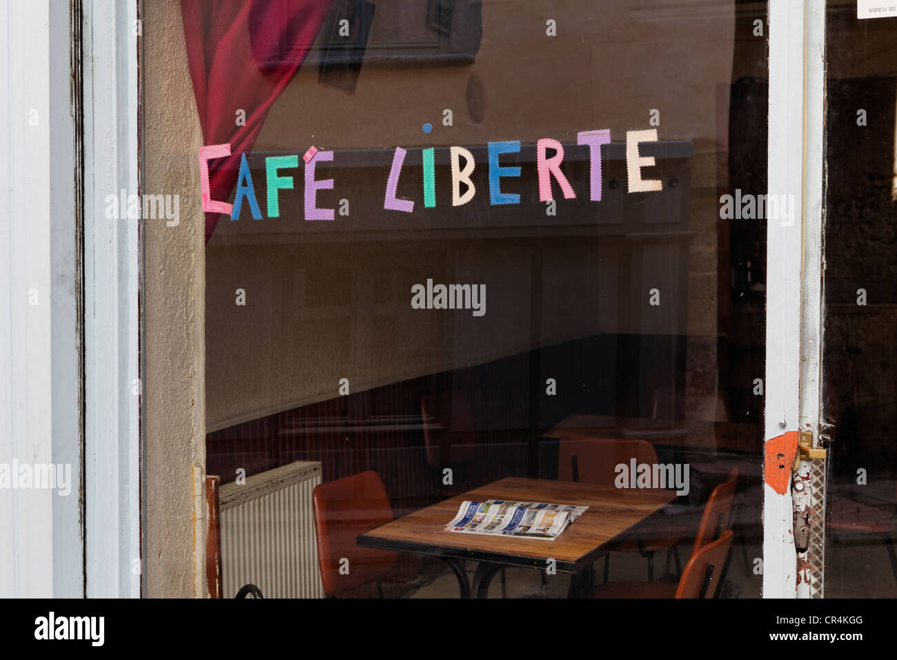 Cafe Liberte, Thiers, Puy de Dome, Auvergne, France, Europe Banque D'Images