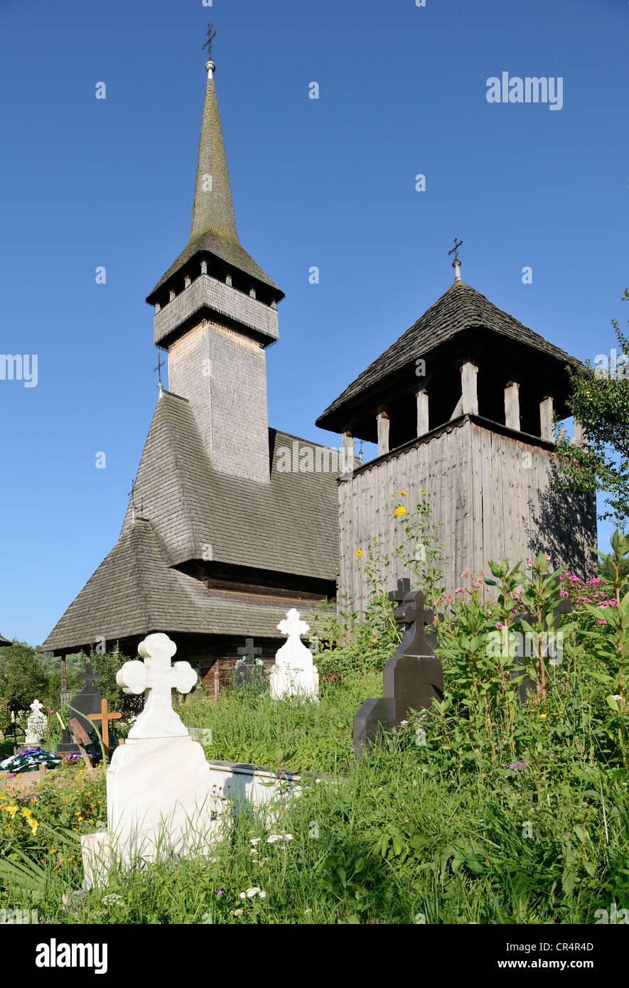 Église en bois de botiza, vallée de l'iza, région du Maramures, Roumanie, Europe Banque D'Images