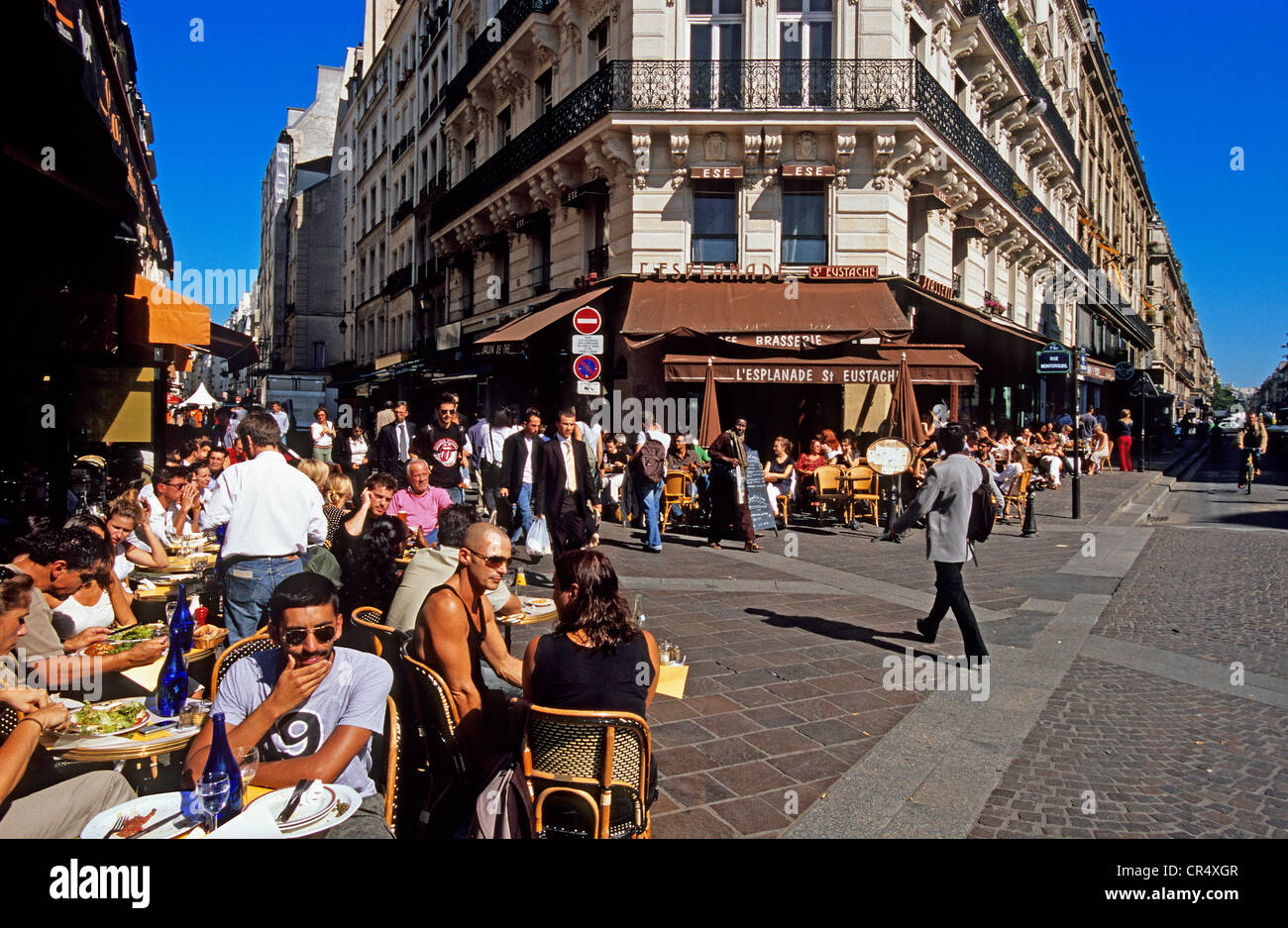 France, Paris, rue Montorgueil Banque D'Images