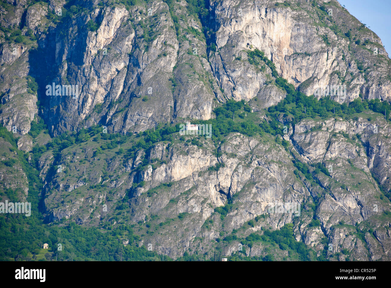 Sur un flanc de l'église,vue sur le lac de Côme de Bellagio, au-dessus de Menaggio, lacs italiens, Italie Banque D'Images