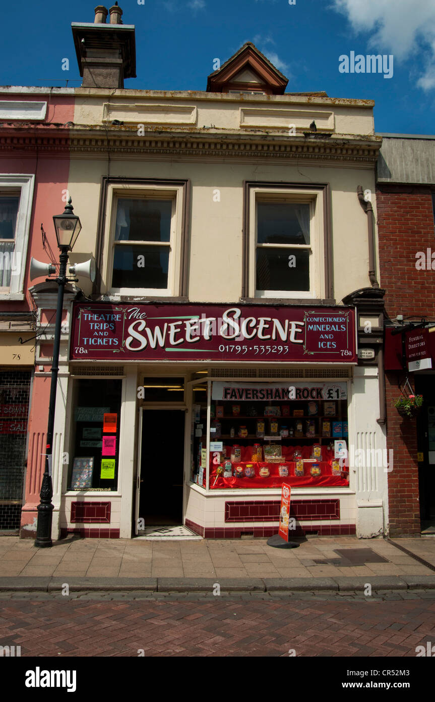 Sweet Shop traditionnels Preston Street Faversham town centre ville boutiques rue Kent England UK Banque D'Images