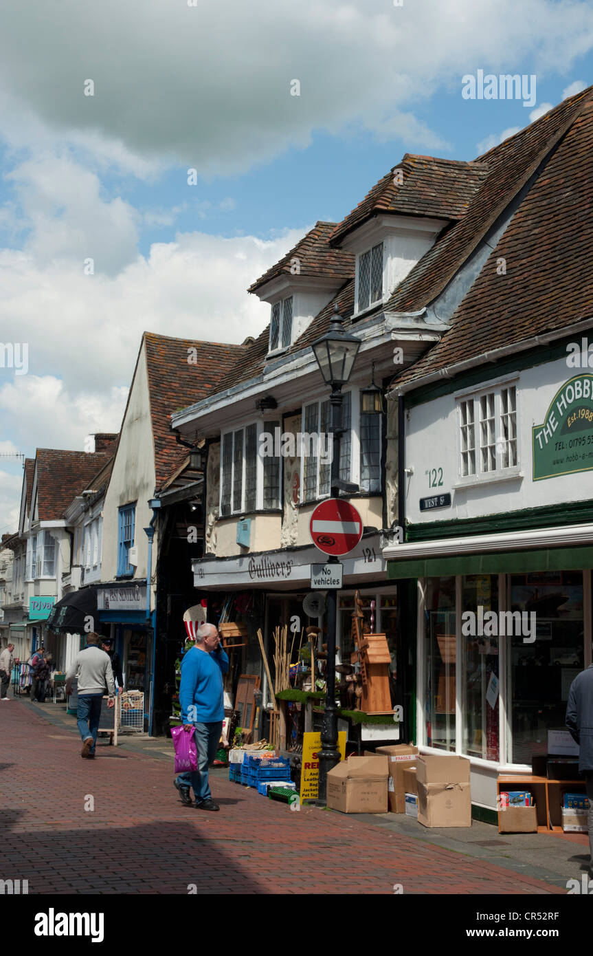 West street Faversham town centre ville boutiques rue Kent England UK Banque D'Images