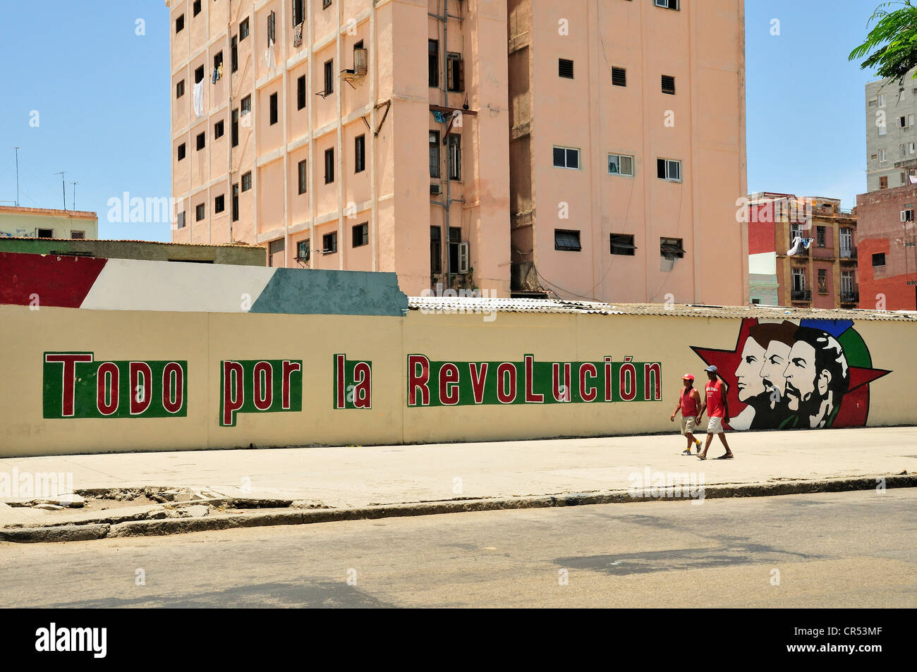 Peinture murale 'todo por la Revolución' ou 'Tout pour la révolution", Habana Vieja, La Havane, Cuba, Caraïbes Banque D'Images