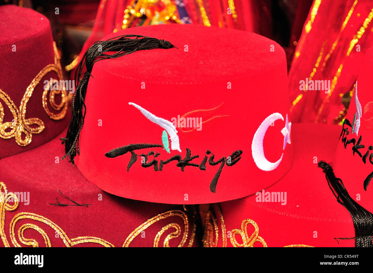 Caps turc ou fezes dans un magasin au Grand Bazar, Istanbul, Turquie, Europe Banque D'Images