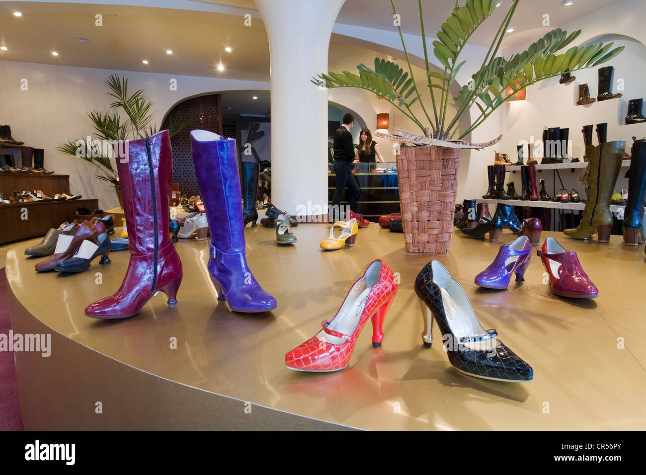 Canada, Québec, Montréal, quartier Plateau Mont Royal, la rue Saint Denis,  John Fluevog, chaussures pour femme Photo Stock - Alamy