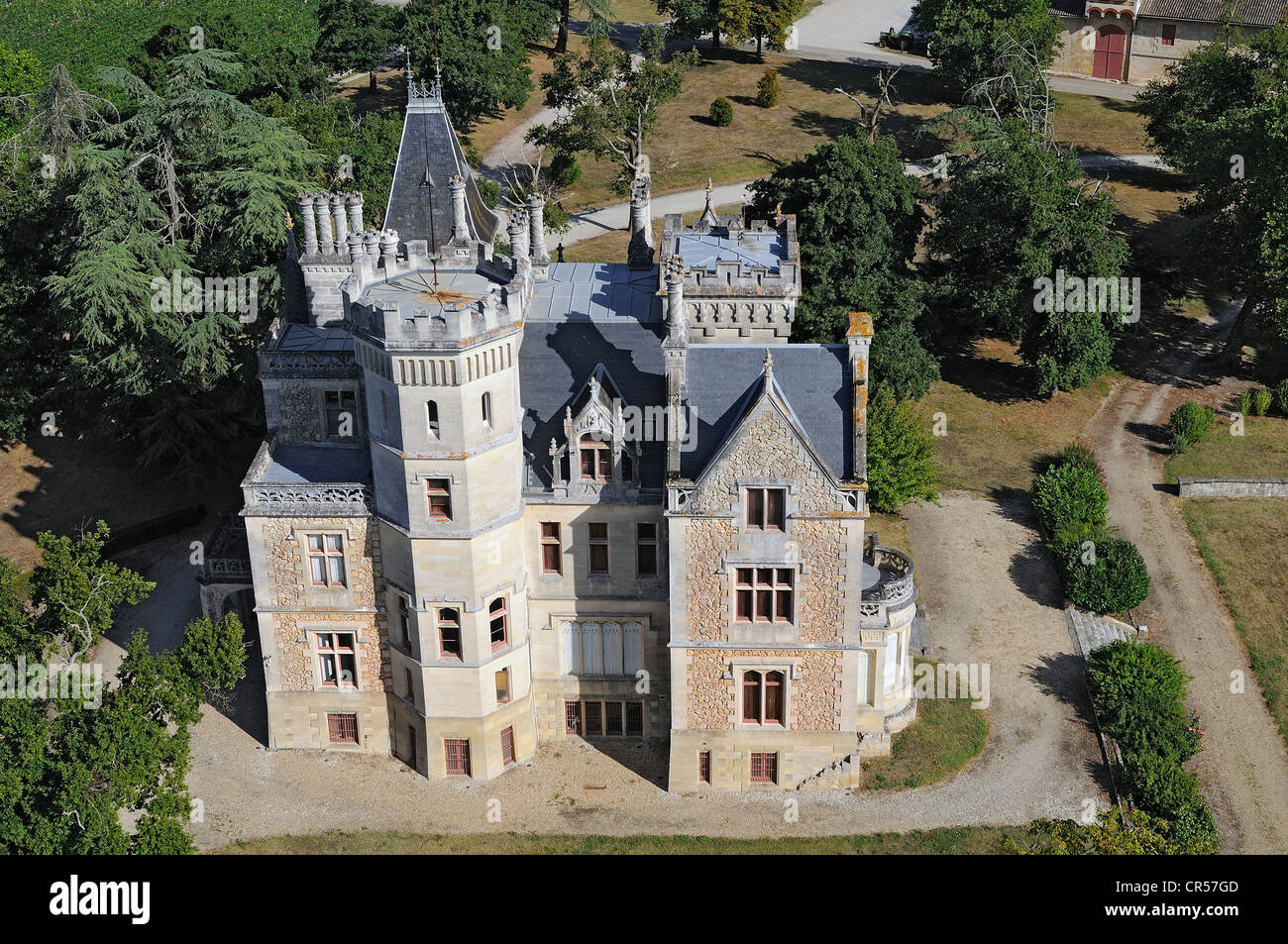 France, Gironde, Cussac Fort Médoc, le Château Lachesnaye en Médoc Cru  Bourgeois Supérieur où le vin est produit (antenne Photo Stock - Alamy