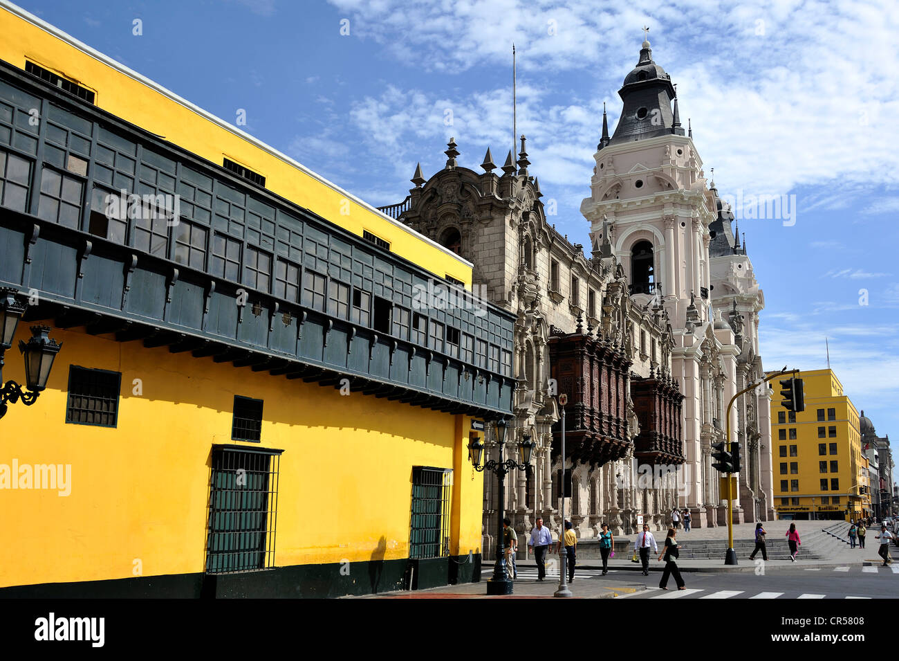 Cathédrale et Palais de l'archevêque à la Plaza Mayor et la Plaza de Armas, Lima, Site du patrimoine mondial de l'UNESCO, le Pérou, Amérique du Sud Banque D'Images