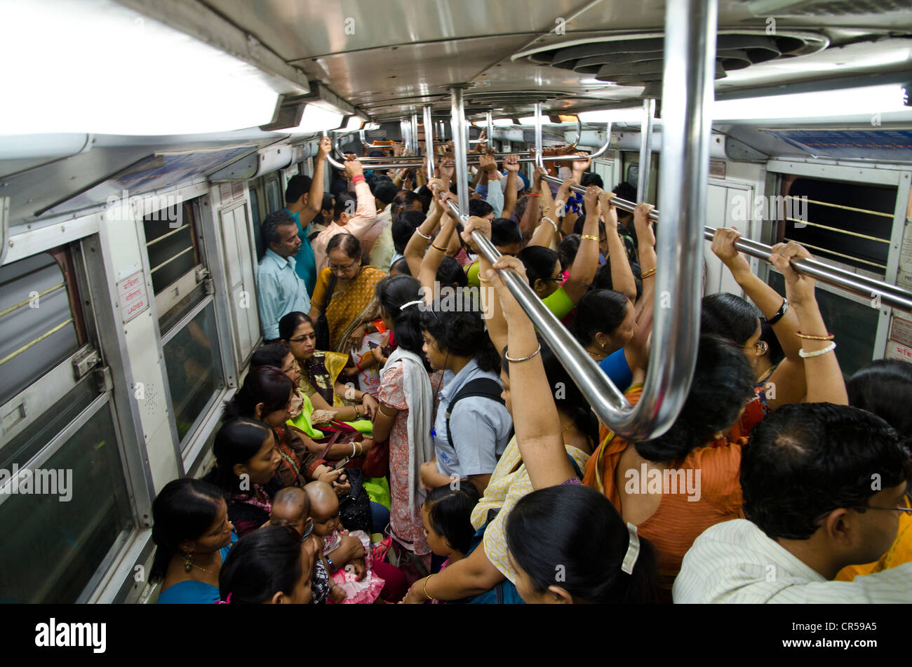 Métro bondé, Indias premier métro, Kolkata, Bengale occidental, Inde, Asie Banque D'Images