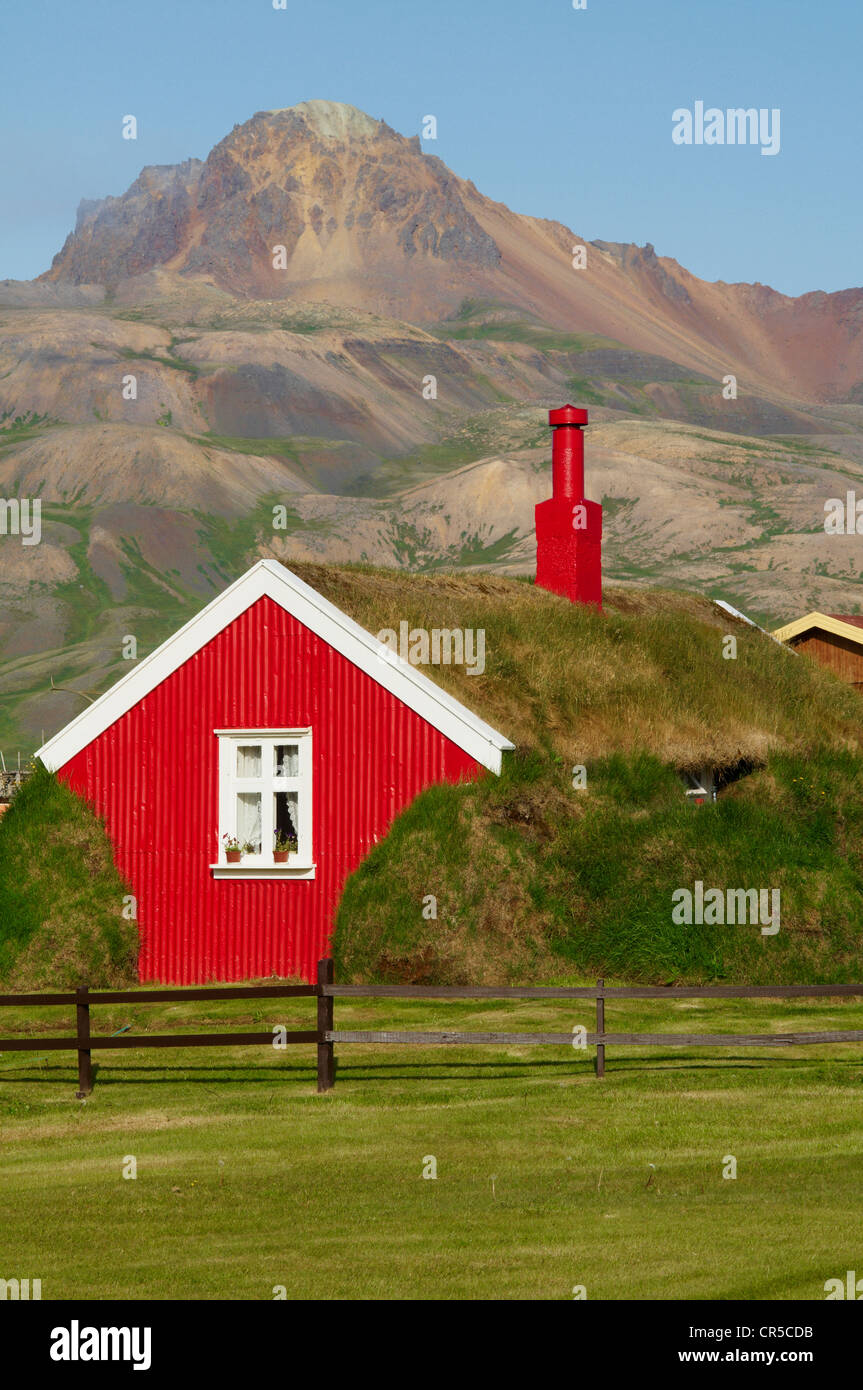 L'Islande, Vesturland, Région de Borgarfjordur, ancienne ferme traditionnelle à Bakkagerdi hameau Banque D'Images