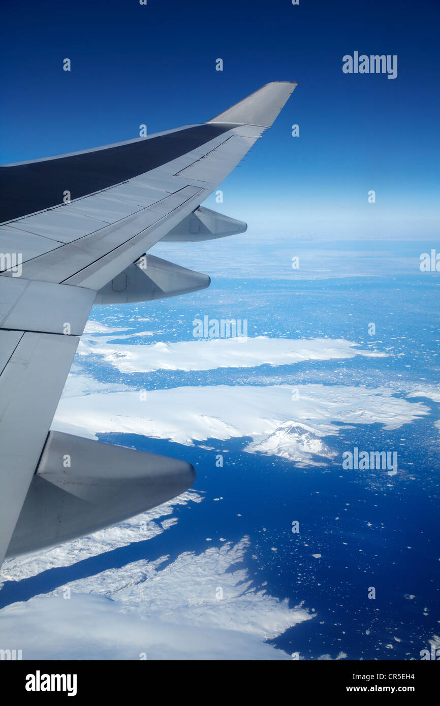 Les icebergs et le littoral, le Groenland - vue aérienne Banque D'Images