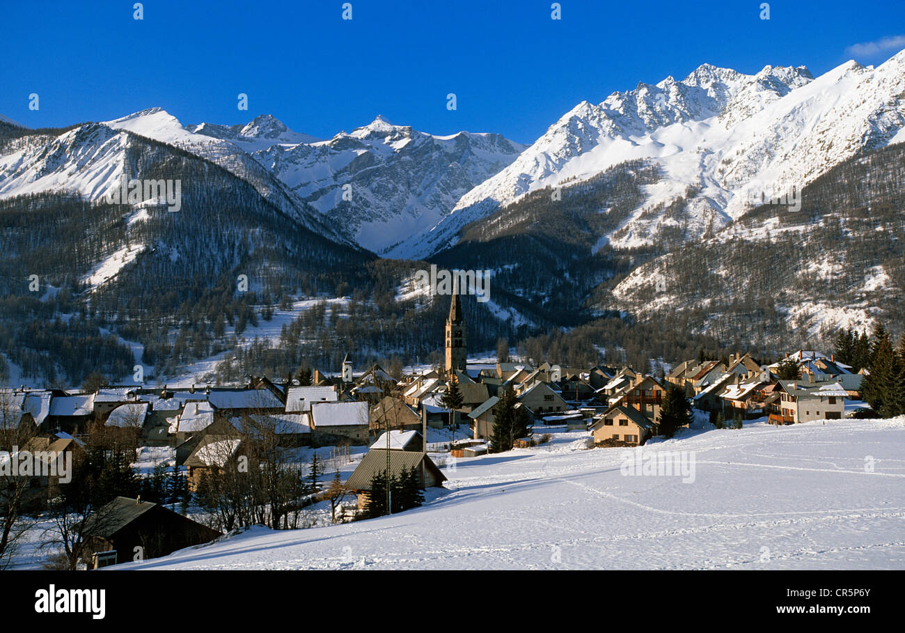 Serre Chevalier ski resort, le MONETIER LES BAINS Photo Stock - Alamy
