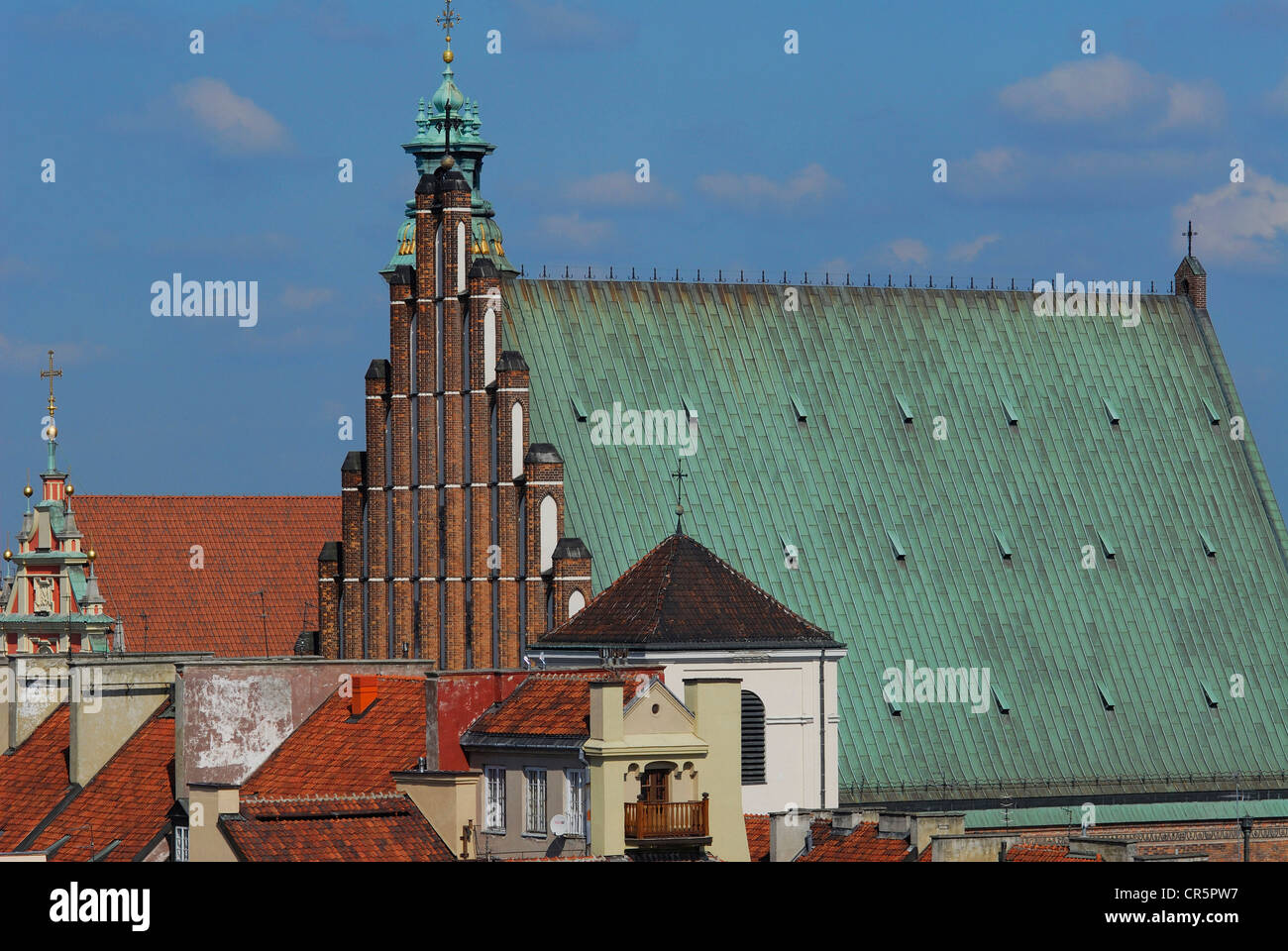 Pologne, Varsovie, façade et toit de la cathédrale Saint-Jean, situé dans la vieille ville, Patrimoine Mondial de l'UNESCO Banque D'Images