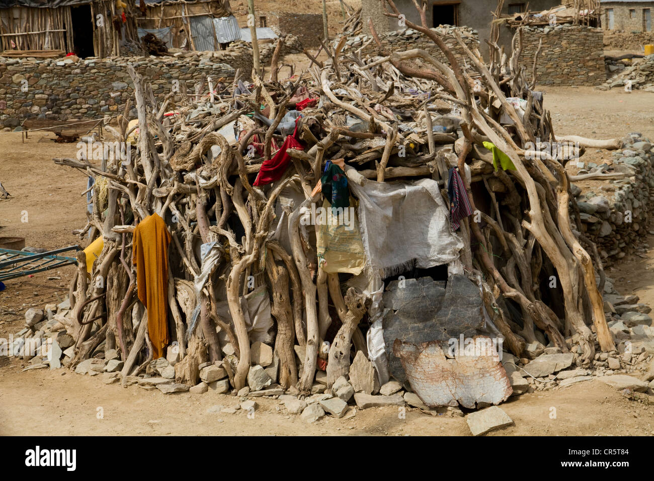 Cabane dans le village de Berahile Afar, au bord de la dépression Danakil, l'Éthiopie, l'Afrique Banque D'Images