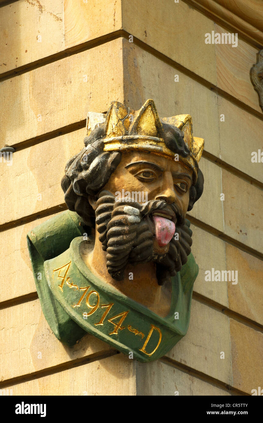 Laellekoenig sculpture avec sa langue, un emblème du bâtiment sur la propriété sur Schifflaende street 1, , Suisse Banque D'Images