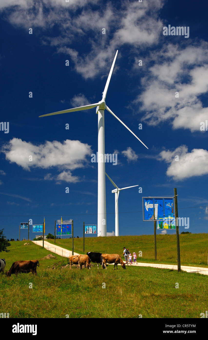 Éoliennes au Mont Crosin Wind Power Station, Saint-imier, Jura, Suisse,  Europe Photo Stock - Alamy