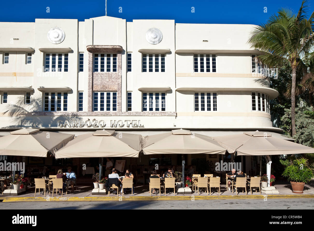 United States, Florida, Miami Beach, South Beach, le quartier Art déco, Ocean Drive, Cardozo Hotel construit en 1939 par l'architecte Banque D'Images