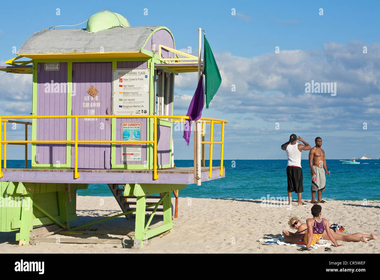 United States, Florida, Miami Beach, South Beach, sur la plage cabine lifesaver Banque D'Images