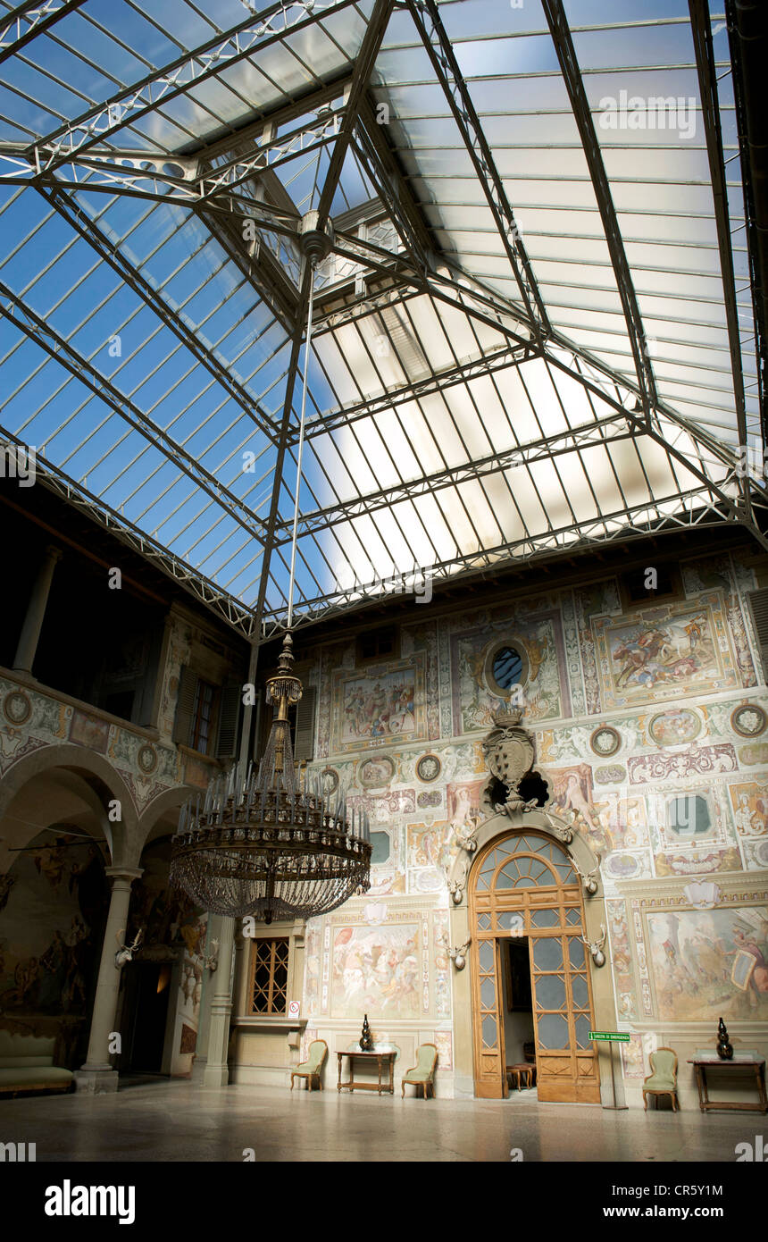 Italie, Toscane, près de Florence, la Villa Medicea Villa La Petraia, Medici, ancien cortile (cour intérieure) fermé par un toit en verre pour être Banque D'Images