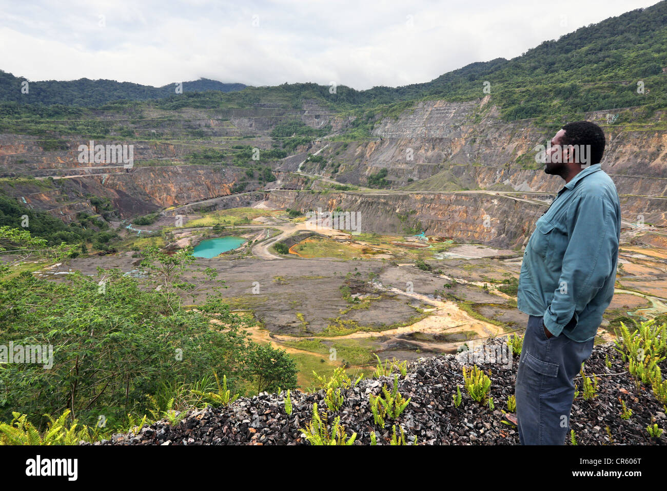 La mine de cuivre de Panguna, fermé en 1989 en raison d'un sabotage par l'Armée révolutionnaire de Bougainville. La Papouasie-Nouvelle-Guinée Banque D'Images