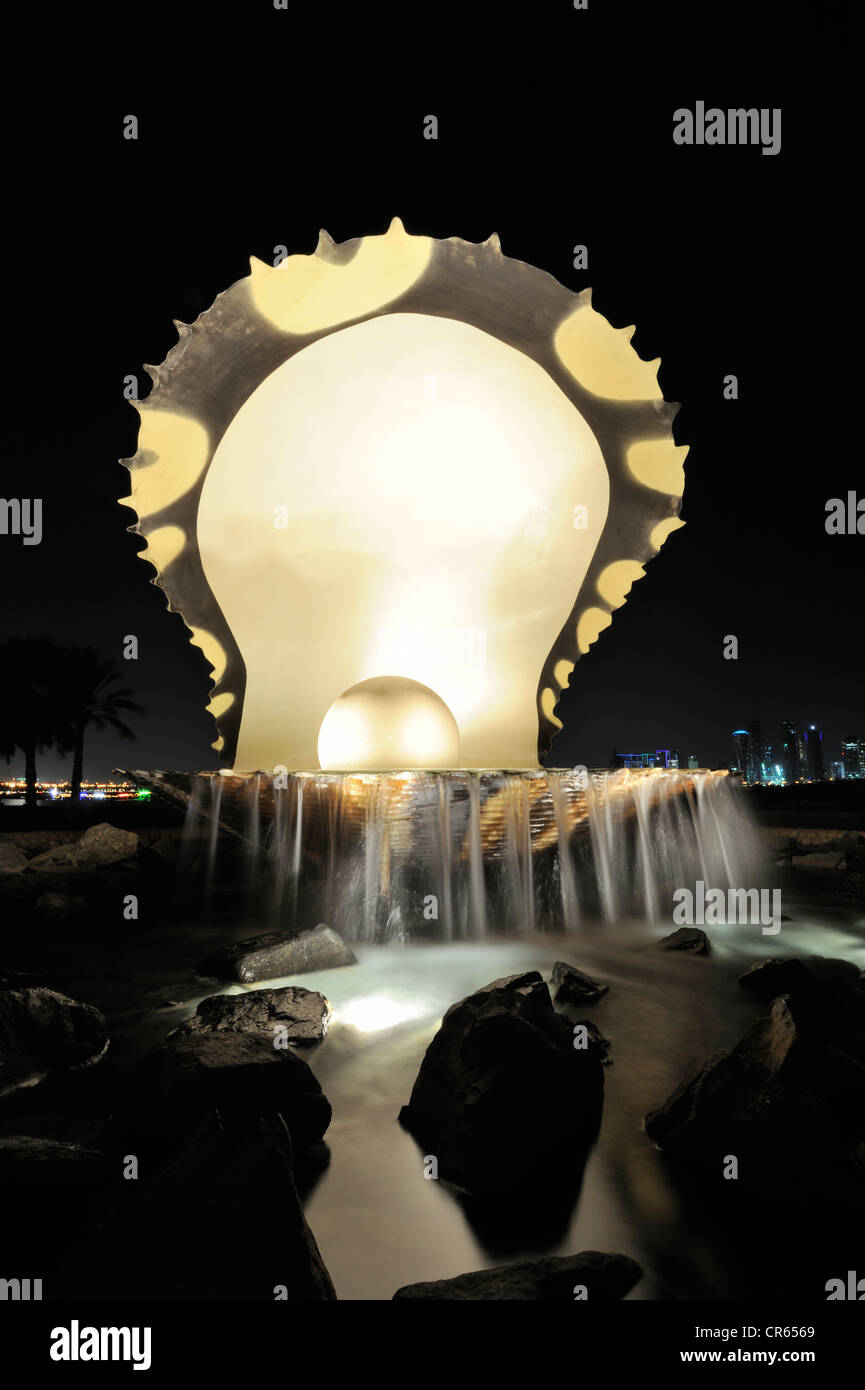 'La Perle' monument situé sur la Corniche, Doha, Qatar, Péninsule Arabique, du golfe Persique, au Moyen-Orient, en Asie Banque D'Images