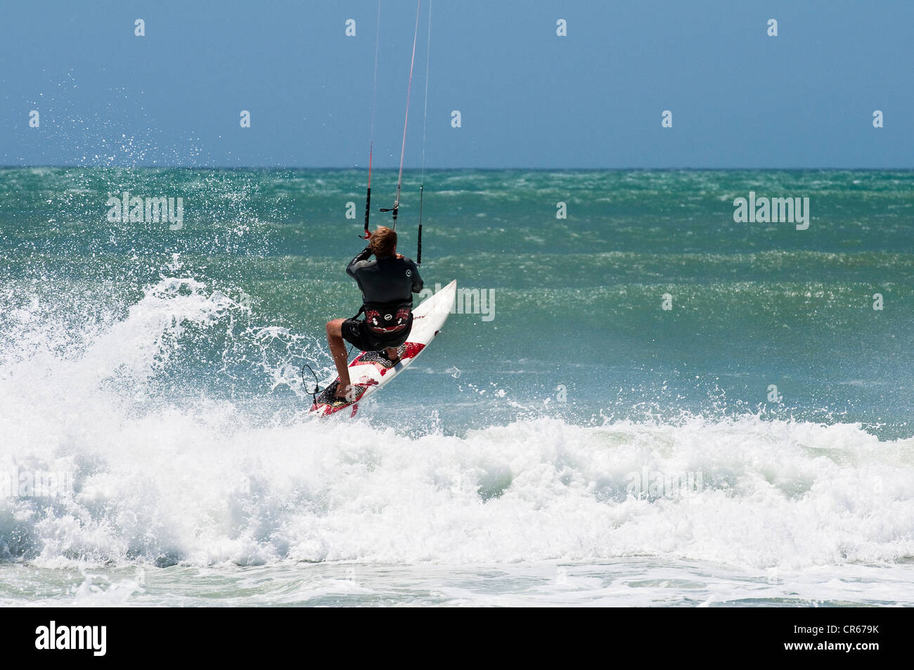 L'Afrique du Sud, Eastern Cape, Jeffrey's Bay, la plage est connue pour le surf, kite surf Banque D'Images