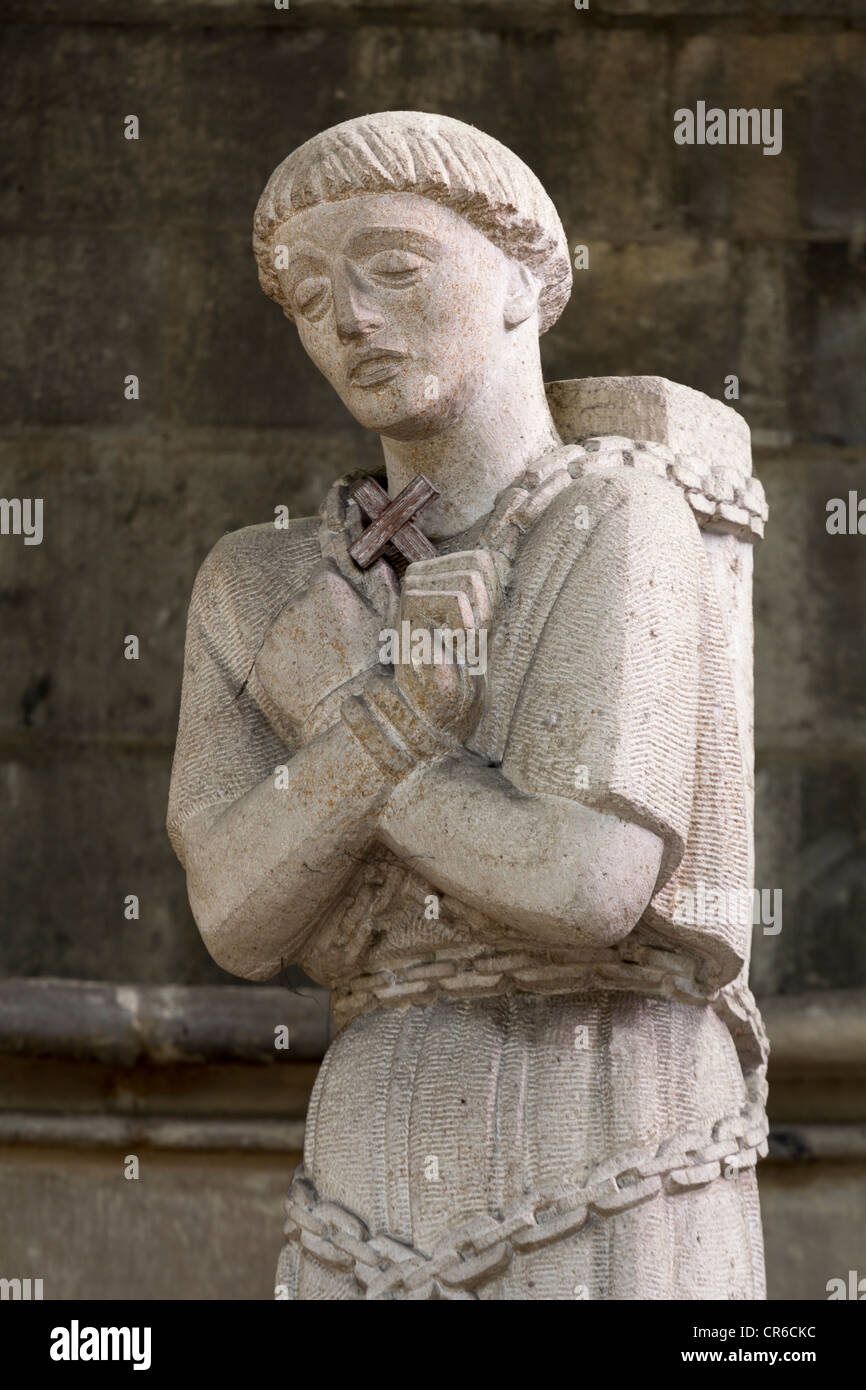 Statue de Jeanne d'Arc au bûcher, la Cathédrale de Rouen, France Banque D'Images