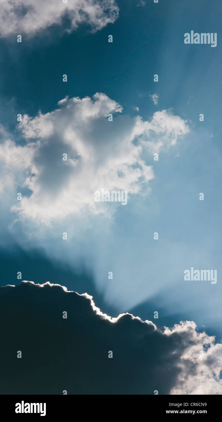Allemagne, Sunbeam par cloudscape Banque D'Images