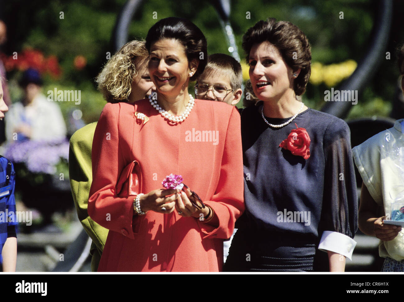 Bernadotte, Sonja, 7.5.1944 - 21.10.2008, femme d'affaires suédoise, avec la reine Silvia de Suède, 80ème anniversaire du comte Lennart Bernadotte, île Mainau, 8.5.1989, , Banque D'Images