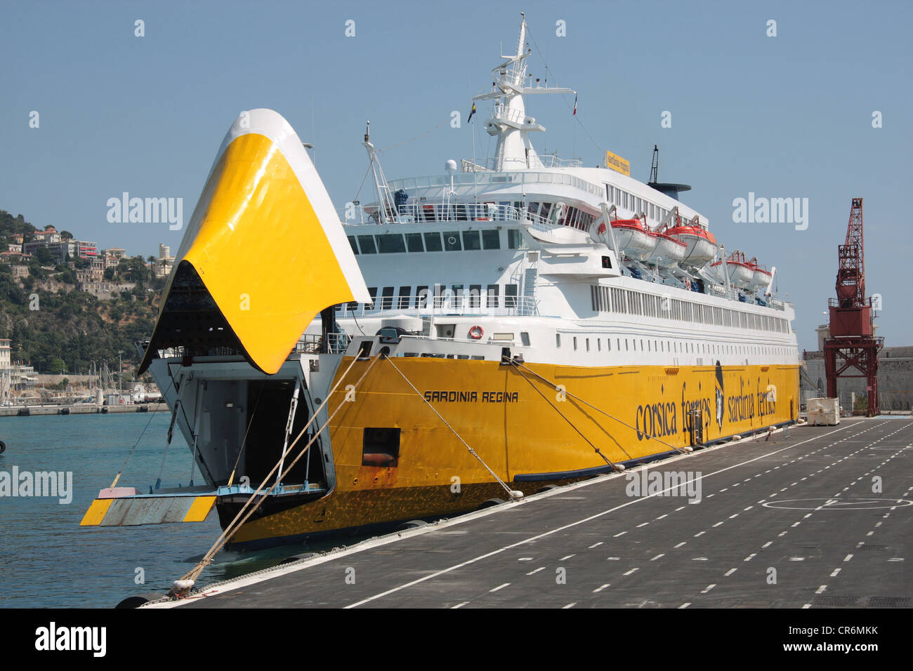 Sardinia Regina car-ferry sur le quai à Nice, France Banque D'Images